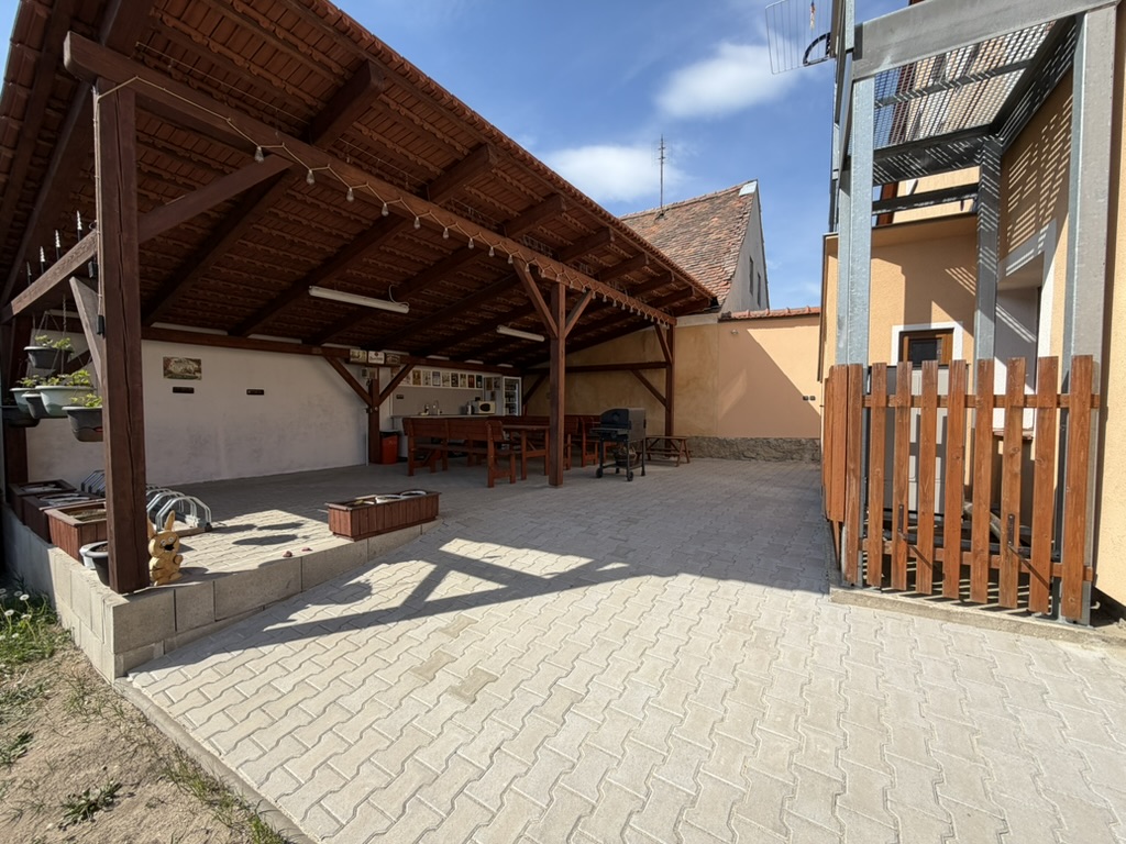 Apartmány Knížkovi – slavonice dvur hero