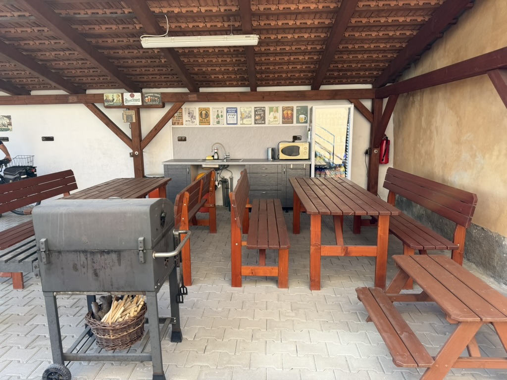 Apartmány Knížkovi – venkovni kuchynka a gril